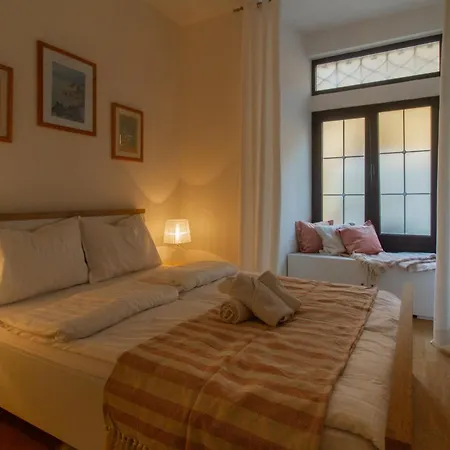 Coli Apatrman Viola *