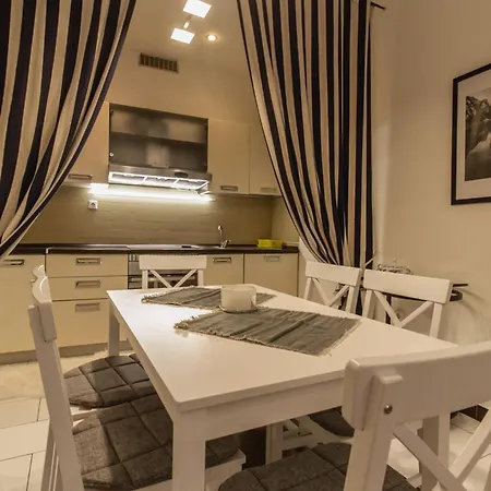 Coli Apatrman Viola * Bakar