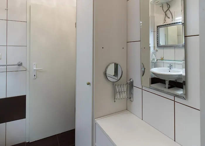 Appartement Coli Apatrman Viola *