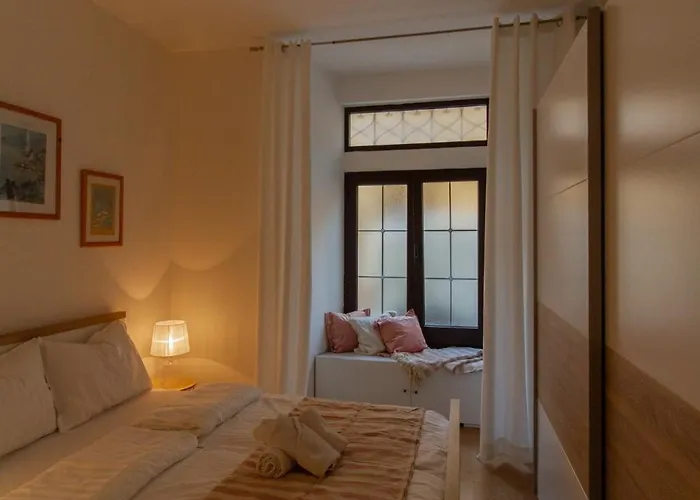 Coli Apatrman Viola Appartement *