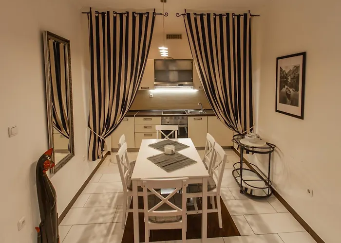 Appartement Coli Apatrman Viola