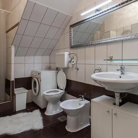 Coli Apatrman Viola Lejlighed *