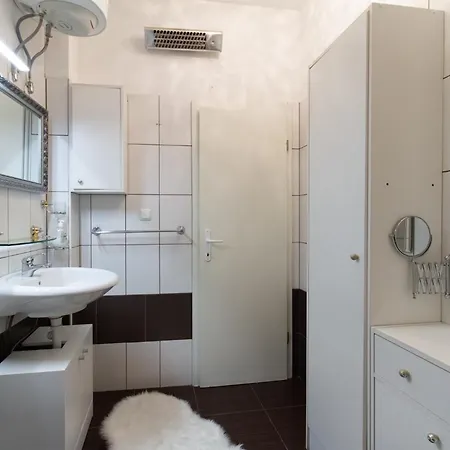 Coli Apatrman Viola Apartament *