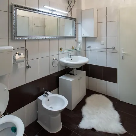 Apartament Coli Apatrman Viola Bakar