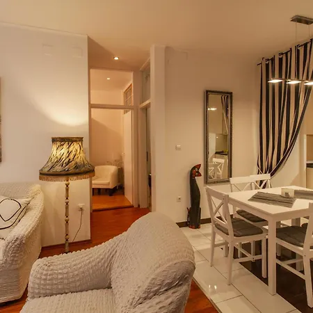 Coli Apatrman Viola *