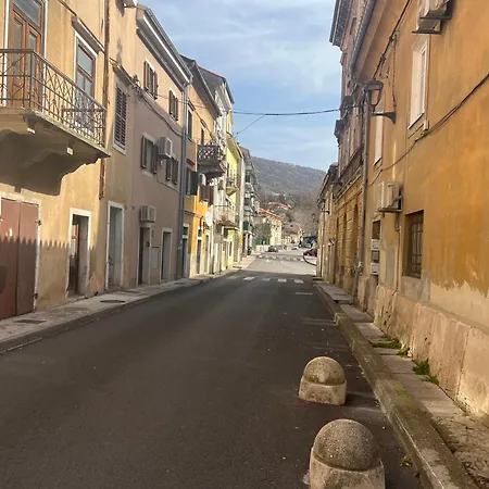 Lejlighed Coli Apatrman Viola Bakar