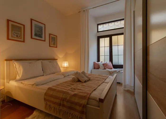 公寓 Coli Apatrman Viola 巴卡尔