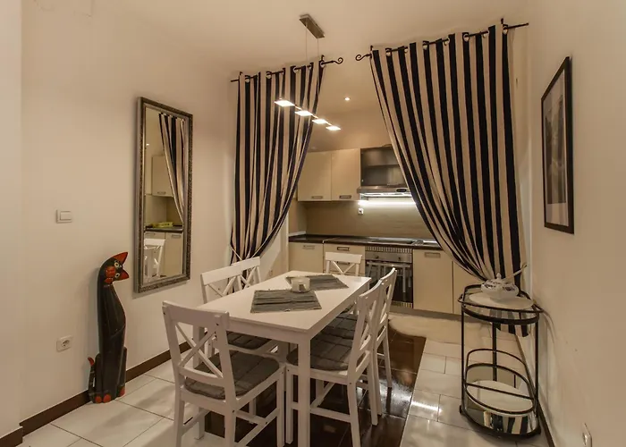 Coli Apatrman Viola * 巴卡尔